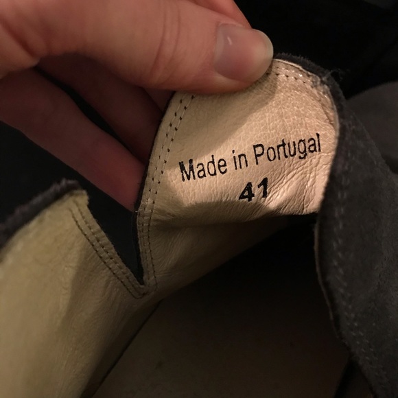 Men’s gray suede Chelsea boots - Picture 5 of 5